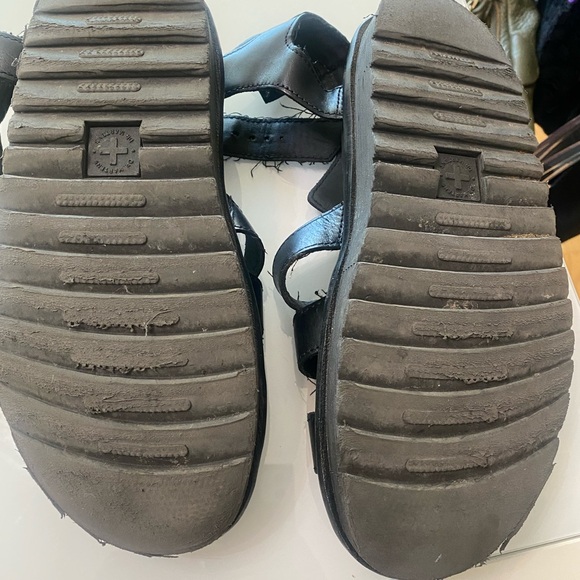 Dr. Martens sandals Softwair sz 8 - Picture 5 of 5